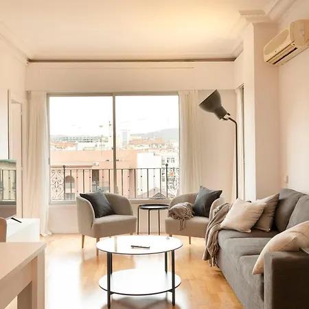 Long Term Gran Via Apartment